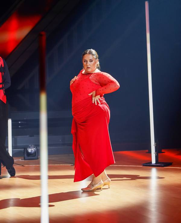 selfiesandra, ist die letzte weibliche Promikandidatin, hier beim Tango mit Zsolt Sándor Cseke.