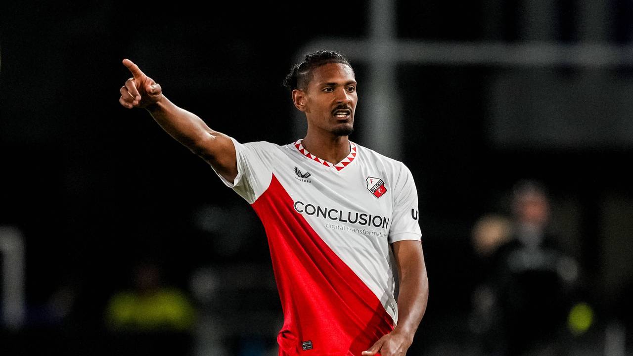 Sebastien Haller gestikuliert bei einem Spiel von Utrecht.