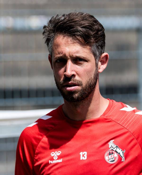 Mark Uth trainiert mit dem 1. FC Köln im Franz-Kremer-Stadion.