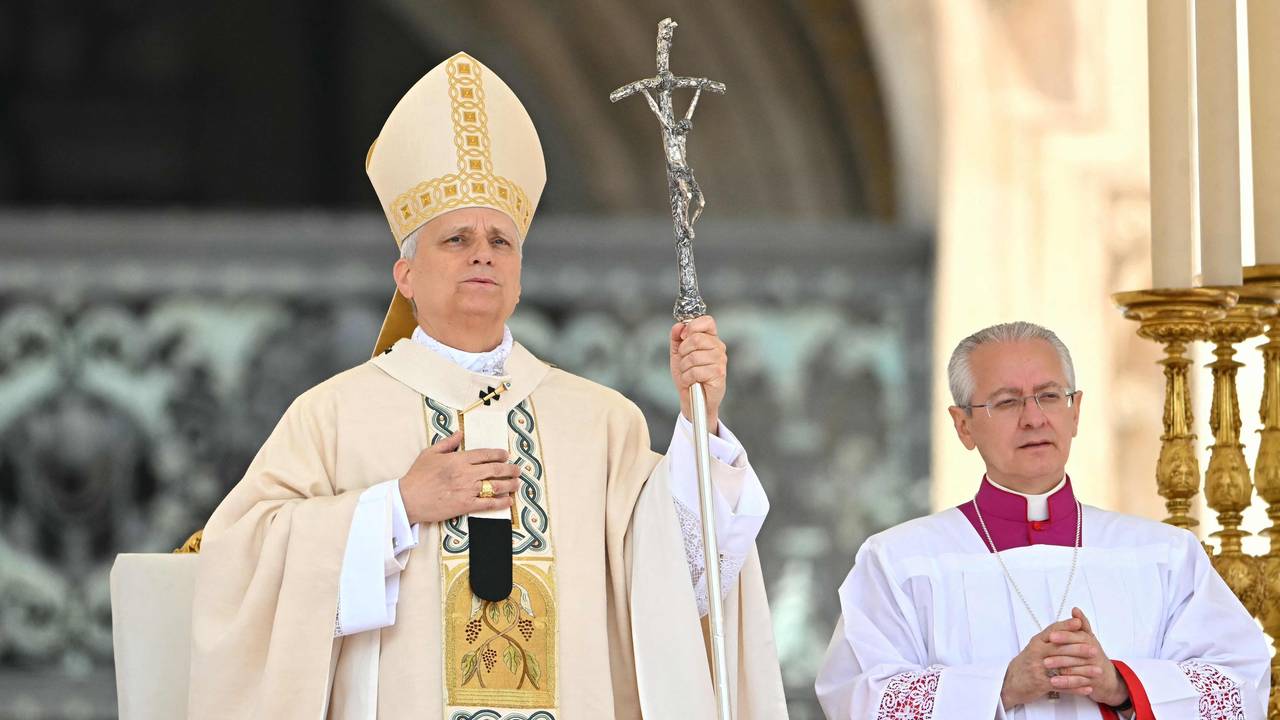 Papst Leo XIV. spricht ein Gebet nach der Heiligen Messe auf dem Petersplatz im Vatikan.