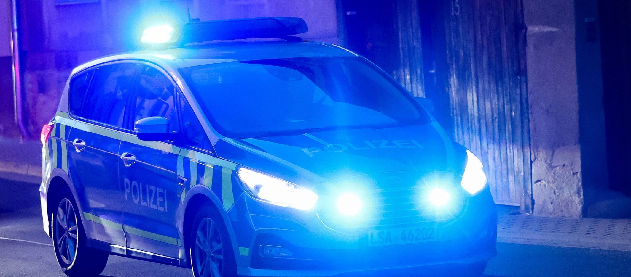 Die Polizei sucht nach einem Raubüberfall nach den Tätern (Symbolfoto).