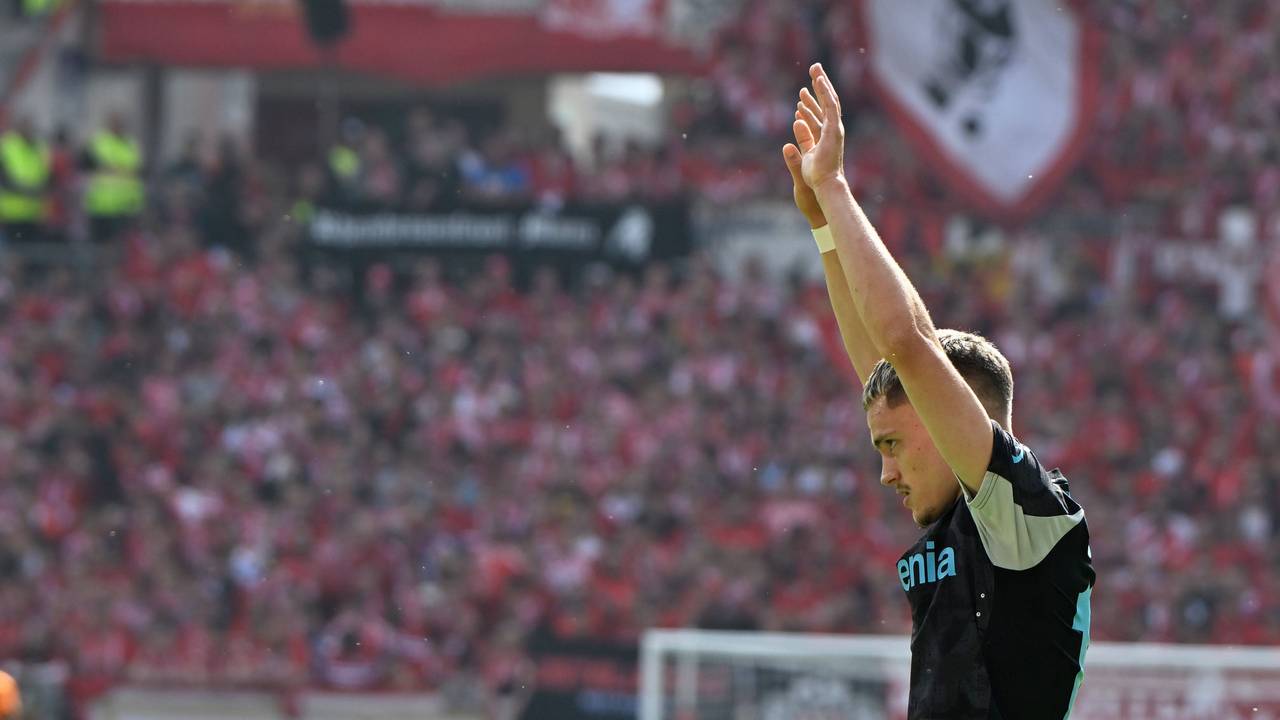 Florian Wirtz bedankt sich bei den Fans.