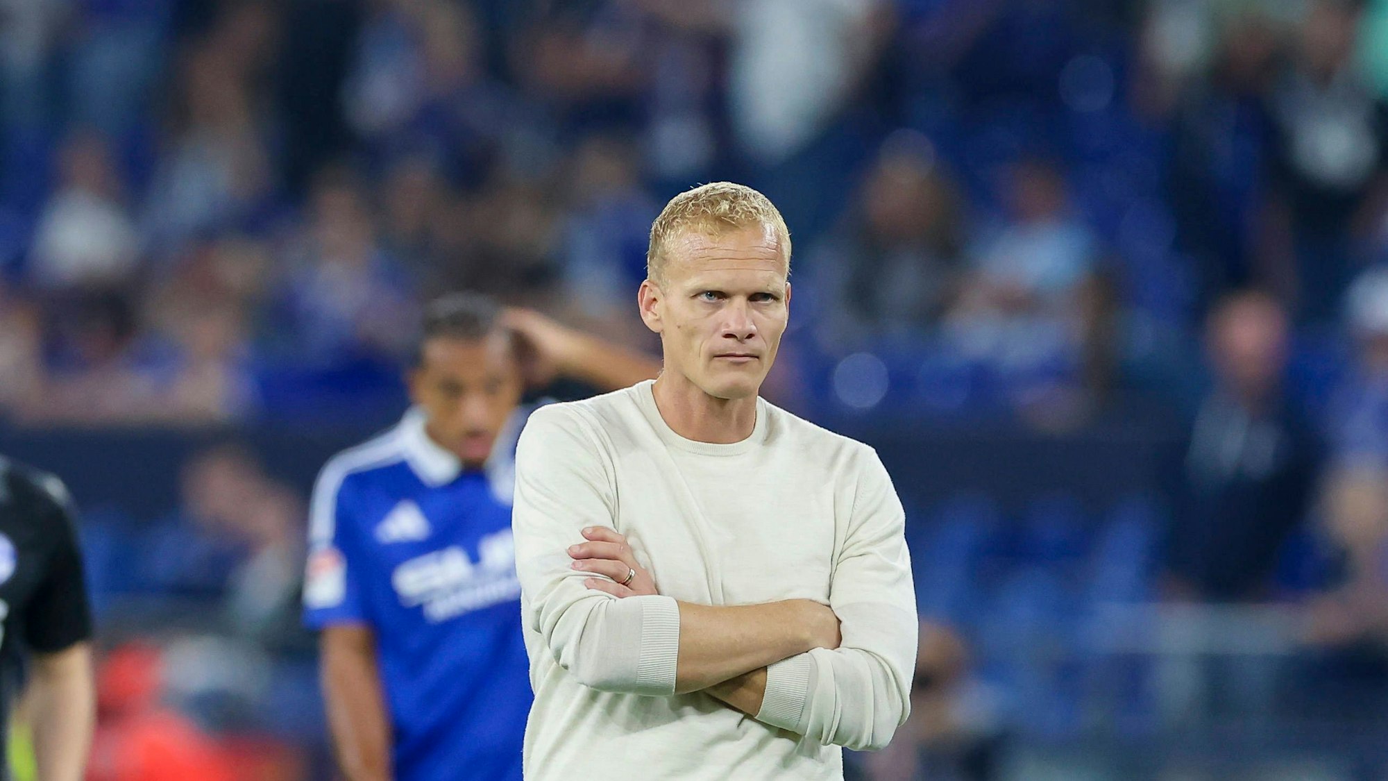 Trainer Karel Geraerts wirkt enttäuscht.