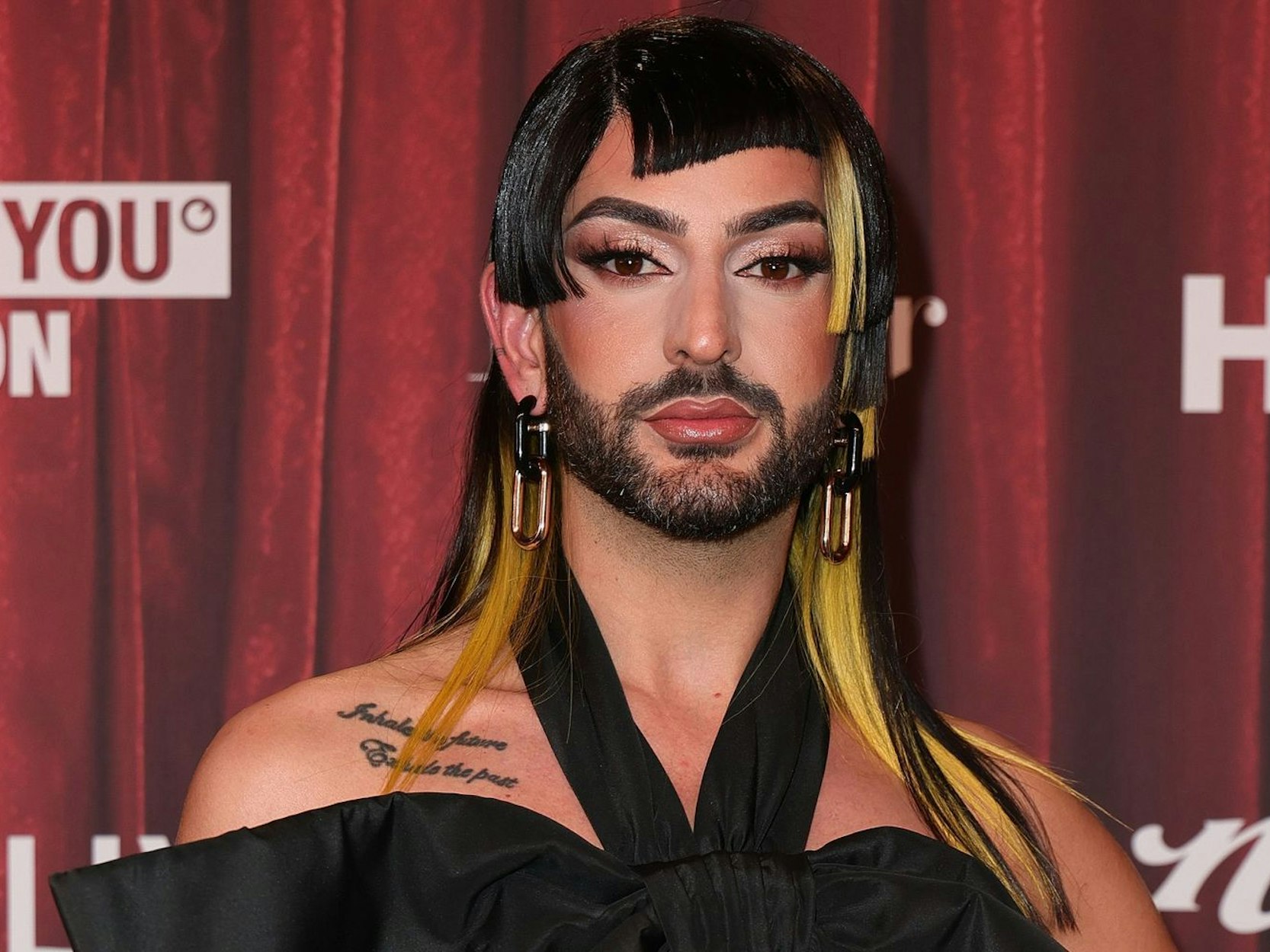 Conchita Wurst zelebriert Künstlichkeit - auch am Körper der Travestiekünstlerin ist nicht alles echt. (Bild: 2024 Getty Images/Andreas Rentz)