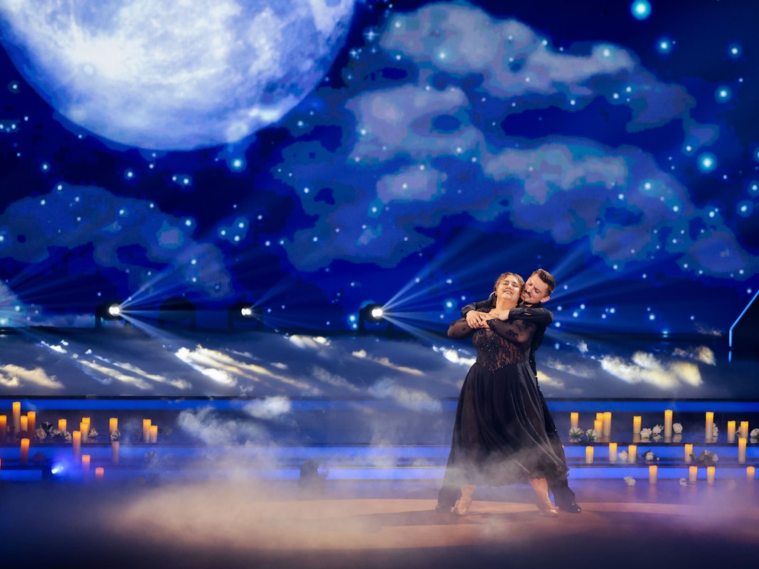 Selfiesandra bei ihrem Tanz mit Profitänzer Zsolt Sándor Cseke am 9. Mai 2025