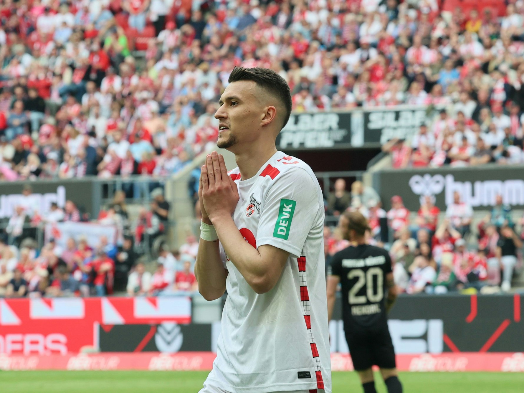 FC-Profi Dejan Ljubicic am 20. April 2025 im Spiel gegen Preußen Münster.