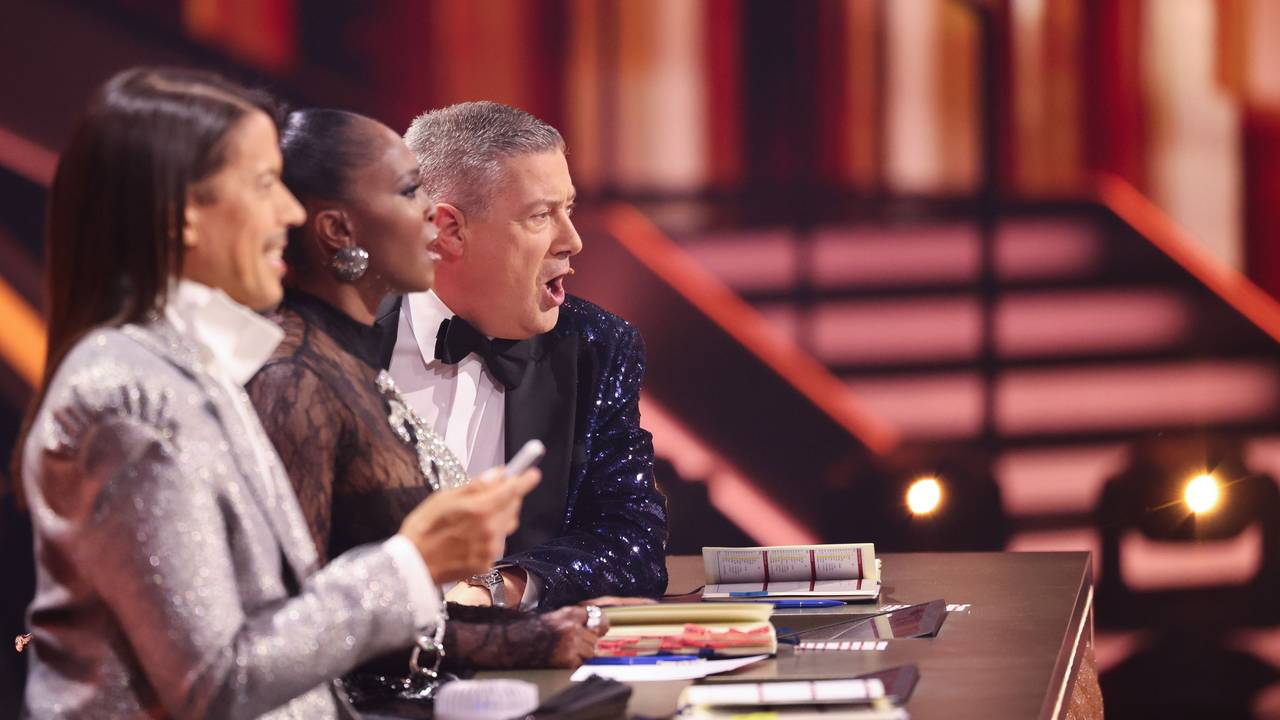 Die Jury – bestehend aus Jorge Gonzalez (l-r), Motsi Mabuse und Joachim Llambi – im Finale der RTL-Tanzshow „Let's Dance“