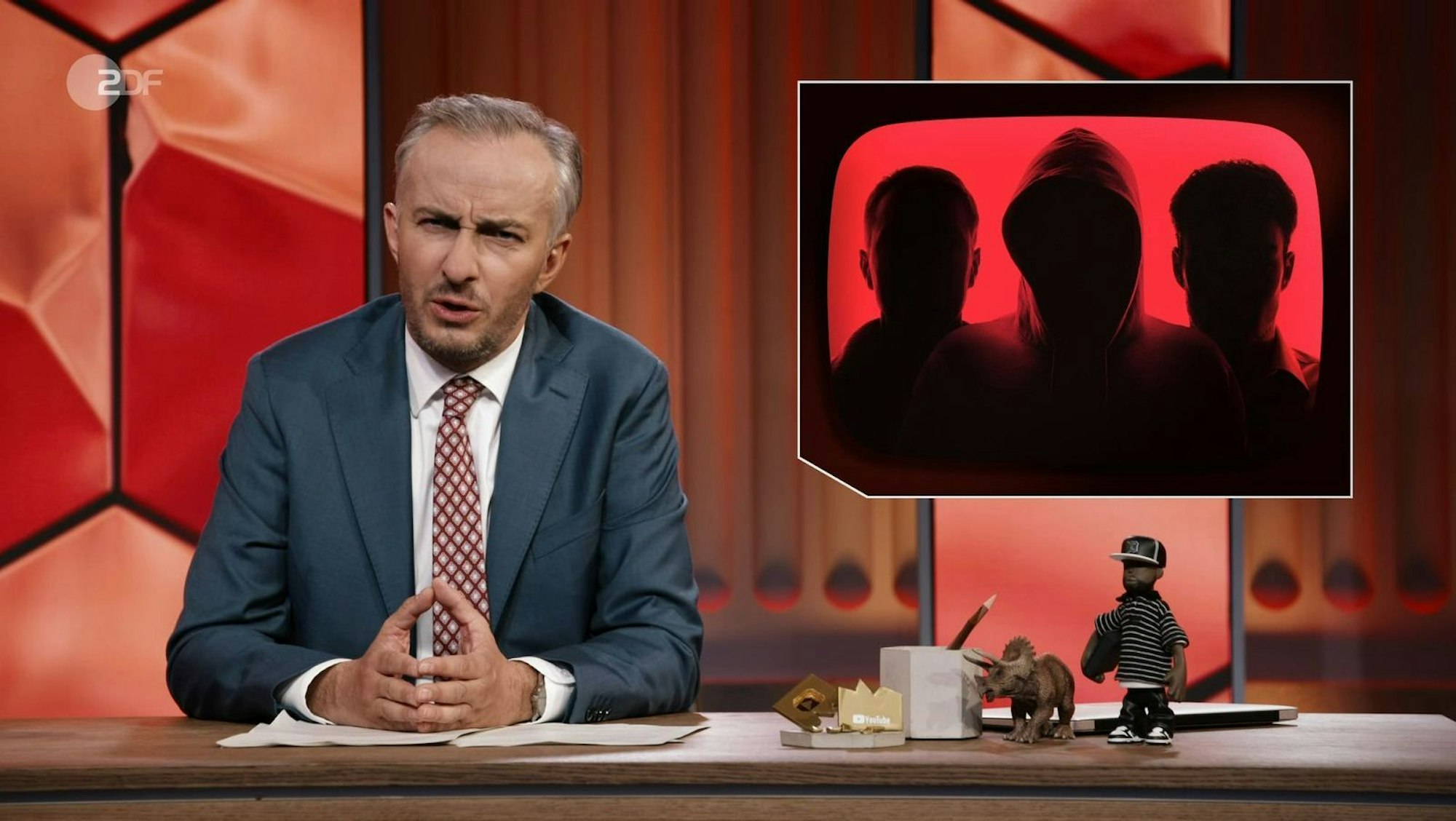 Jan Böhmermann moderierte zuletzt eine umstrittene „ZDF Magazin Royale“-Ausgabe zu rechten YouTubern. (Bild: ZDF)