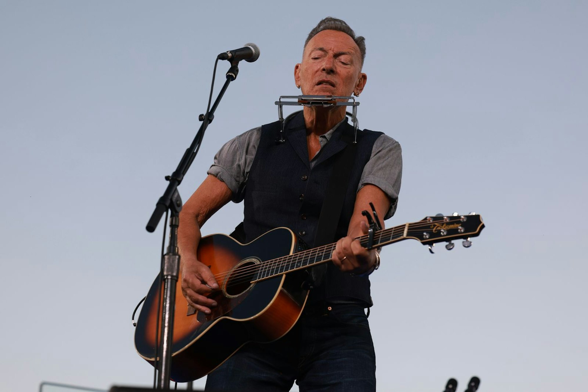 Rock-Ikone Bruce Springsteen hat Donald Trump bei einem Live-Auftritt scharf kritisiert. (Bild: 2024 Getty Images/Joe Raedle)