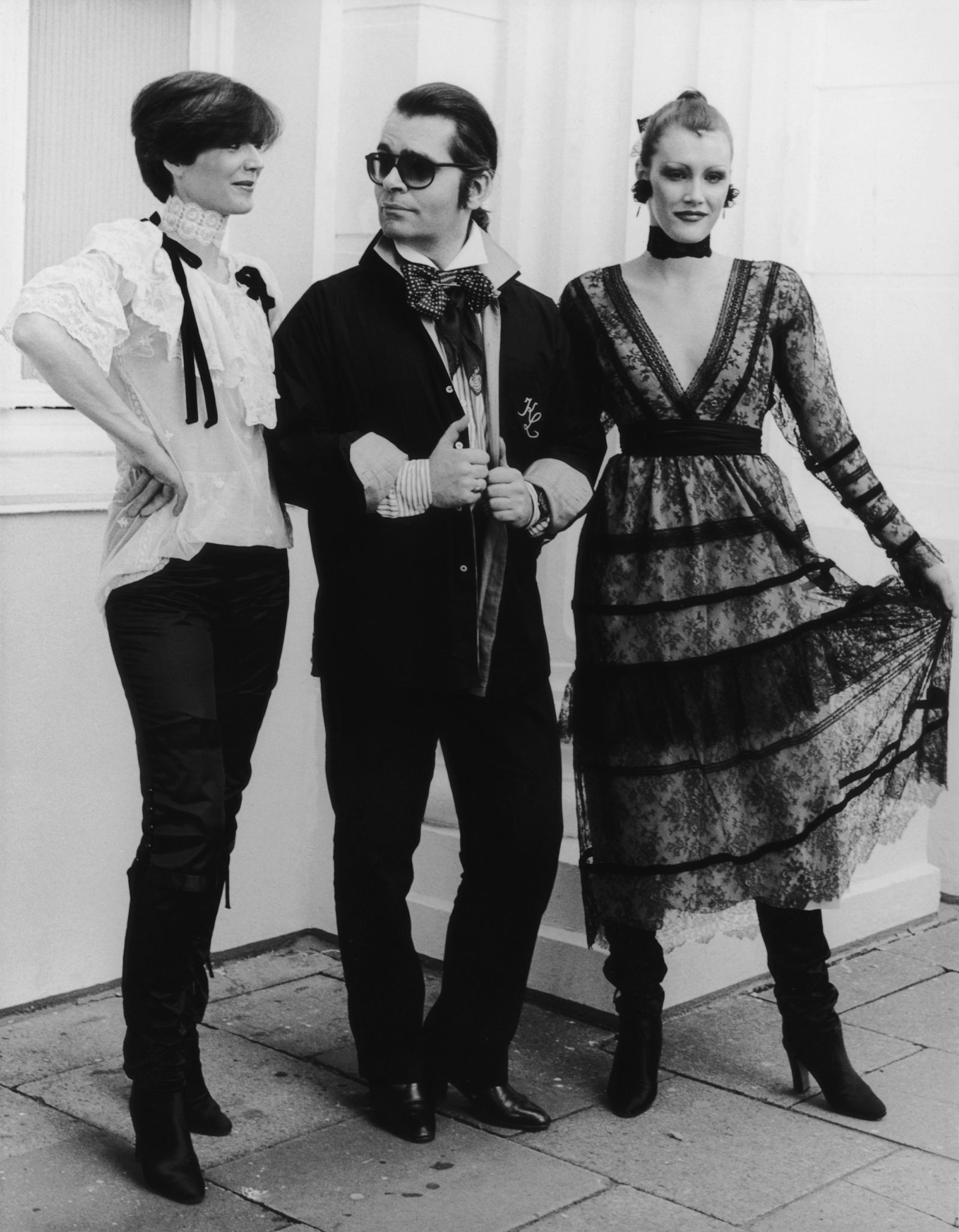 In den 1980-ern näherte sich Lagerfeld bereits dem Look an, mit dem man ihm noch heute verbindet. (Bild: 2003 Getty Images/Keystone)