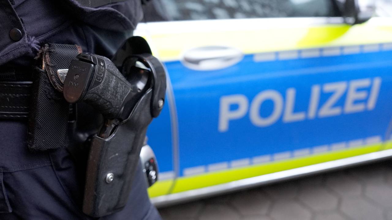 Polizist bei einem Einsatz in Köln (Symbolfoto)