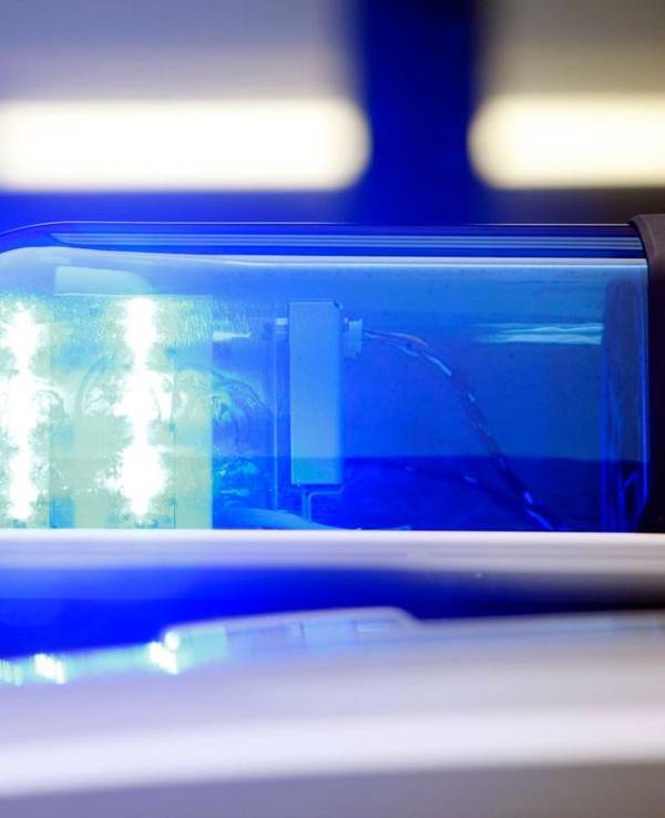 Bei einer Schussabgabe der Polizei in Mechernich (Landkreis Euskirchen) ist ein 50 Jahre alter Mann schwer verletzt worden (Symbolbild).