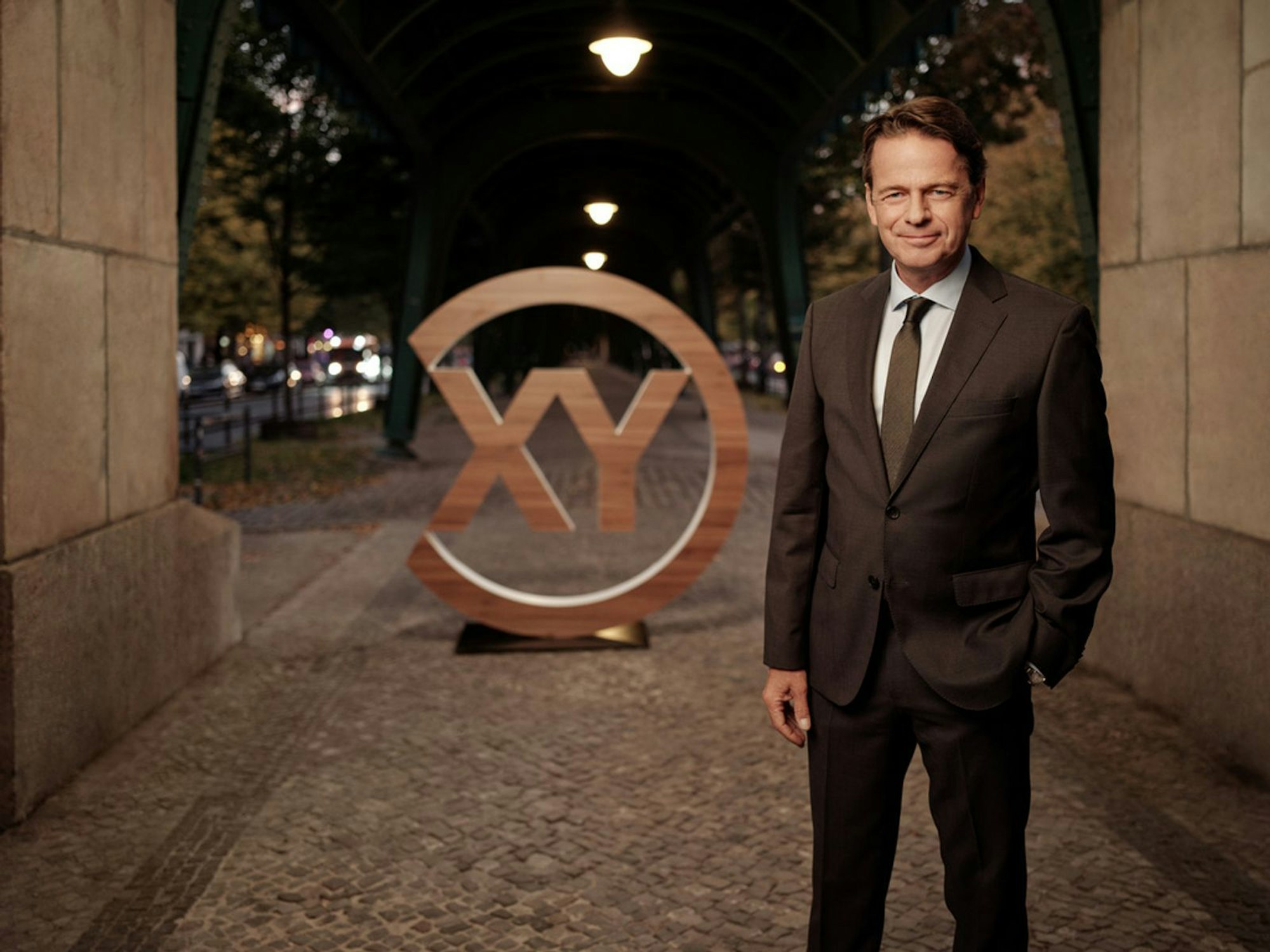 Rudi Cerne moderiert „Aktenzeichen XY... Ungelöst“ seit mehr als 20 Jahren. (Bild: ZDF/Tobias Schult)