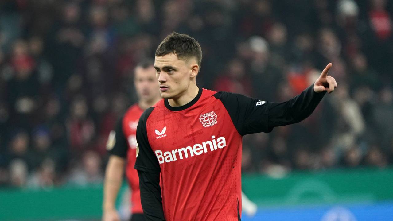 Florian Wirtz, hier am 5. Februar 2025 im Pokalspiel mit Bayer Leverkusen gegen den 1. FC Köln.