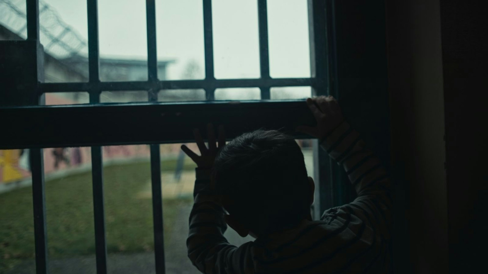 Das 1975 gegründete Mutter-Kind-Heim in Frankfurt ist das erste seiner Art. Bis heute können dort Mütter mit ihren Kindern bis zum dritten Lebensjahr untergebracht werden - vorausgesetzt, die Mutter wird bald entlassen oder wechselt in den offenen Vollzug. (Bild: ZDF/Moritz Frisch)