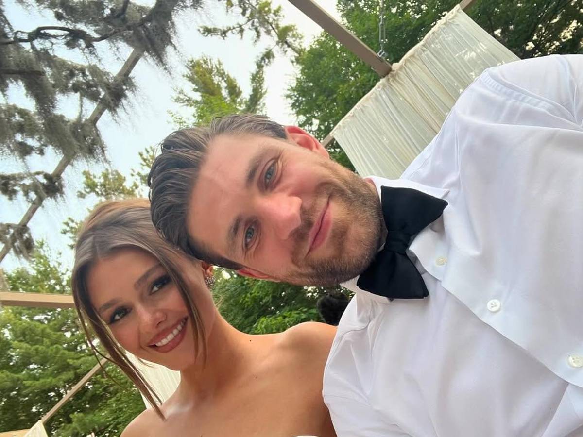 Leon Draisaitl mit seiner Verlobten Celeste Desjardins.