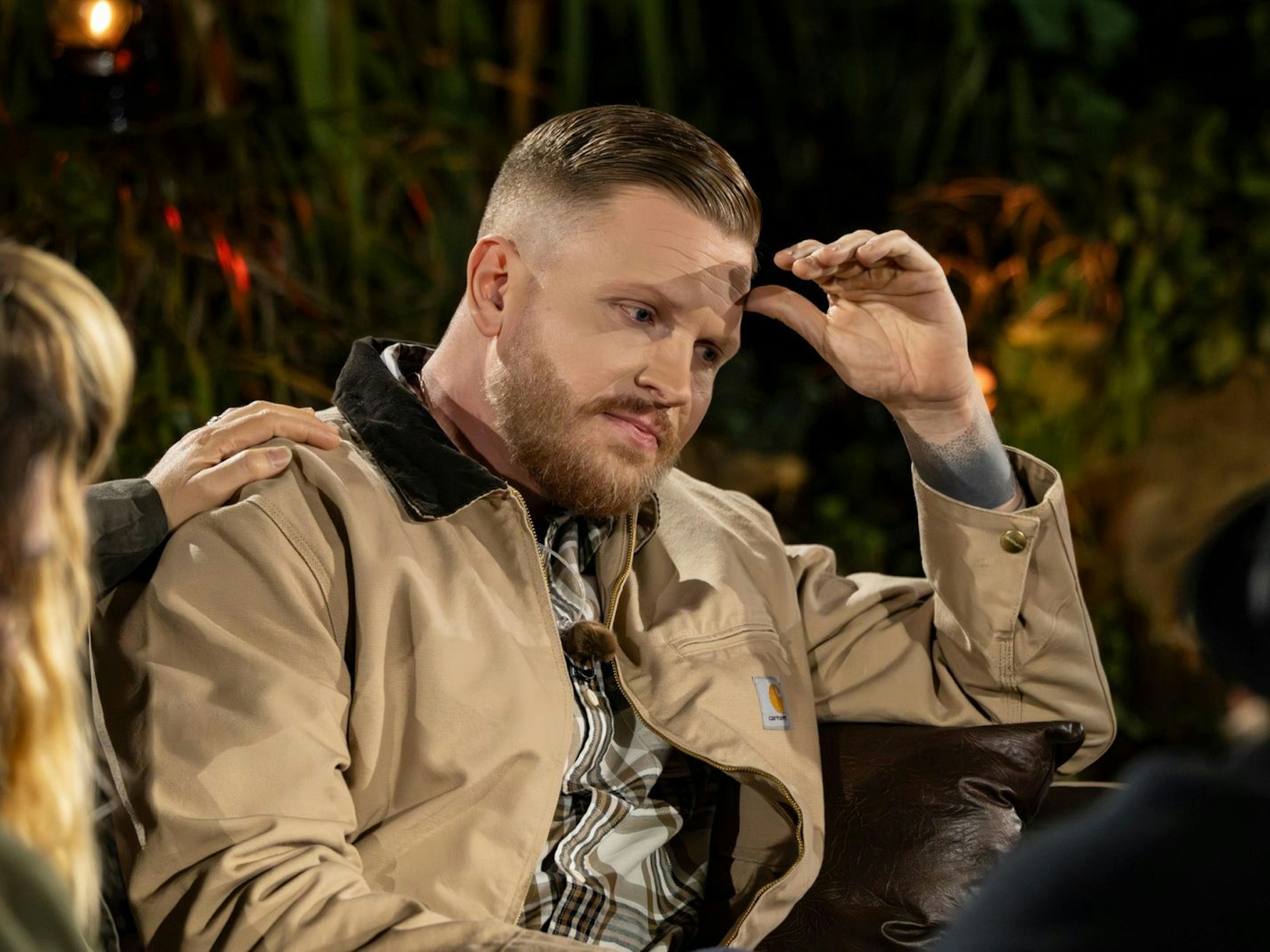 Rapper FiNCH rehnete in „Sorry“ mit seinem Vater ab - und brachte seine Kolleginnen und Kollegen damit zum Weinen. (Bild: RTL / Markus Hertrich)