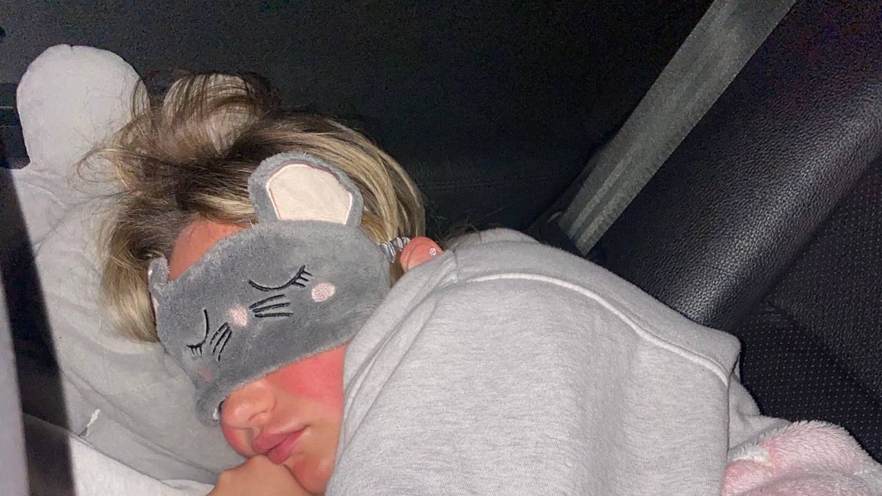 Schlafend verbrachte EXPRESS.de-Lesereporterin Wambach die Nacht im Auto.