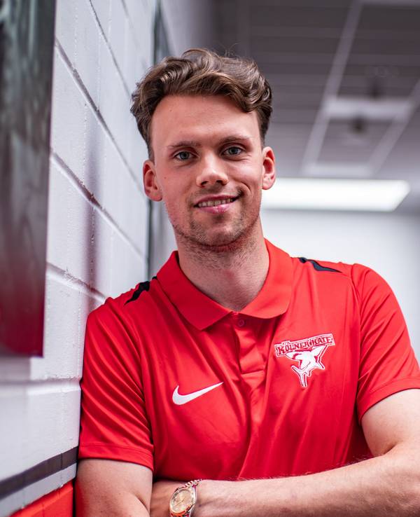 Dominik Bokk wurde am Mittwoch (28. Mai 2025) bei den Kölner Haien vorgestellt.