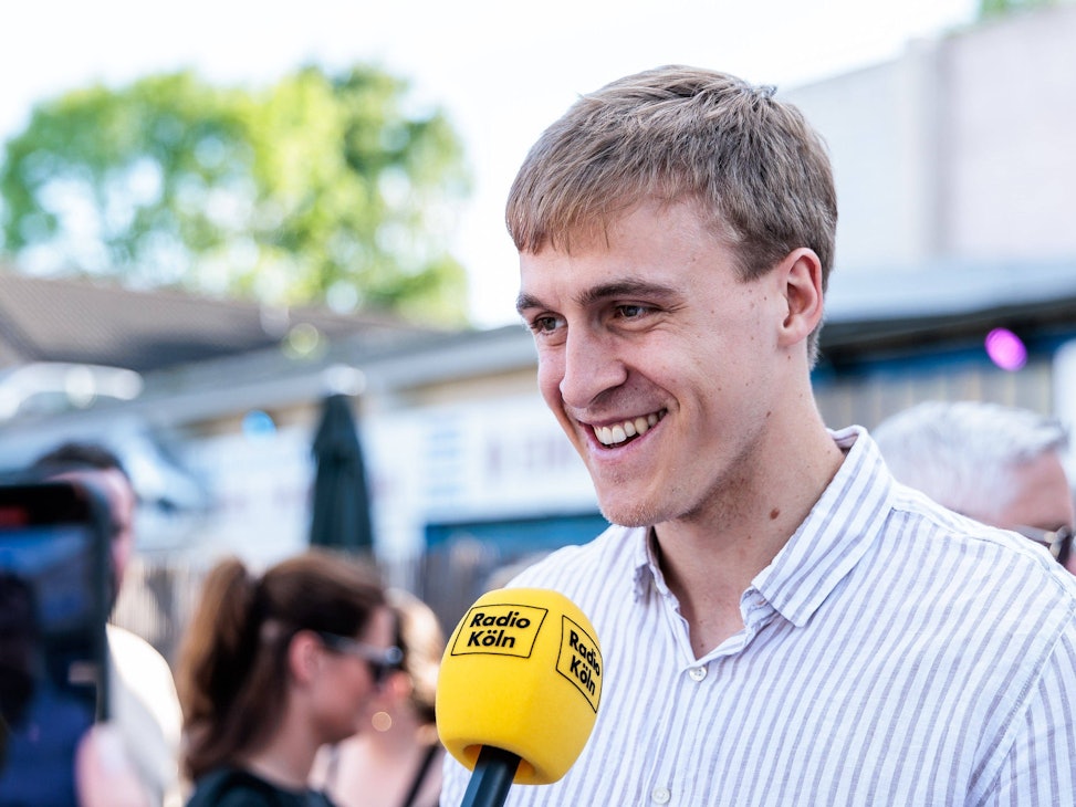 Timo Hübers bei der Saisonabschlussfeier des 1. FC Köln.