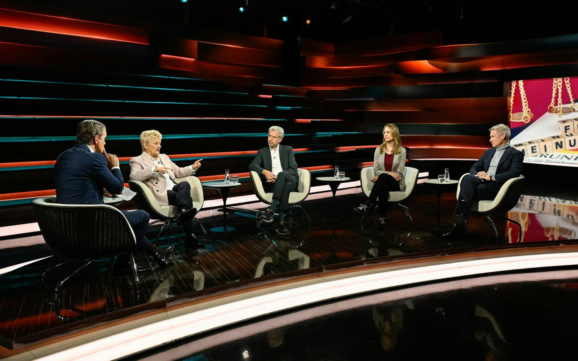 Bei „Markus Lanz“ wurde eine hitzige Debatte um die gefühlte Meinungsfreiheit in Deutschland geführt. (Bild: ZDF / Markus Hertrich)