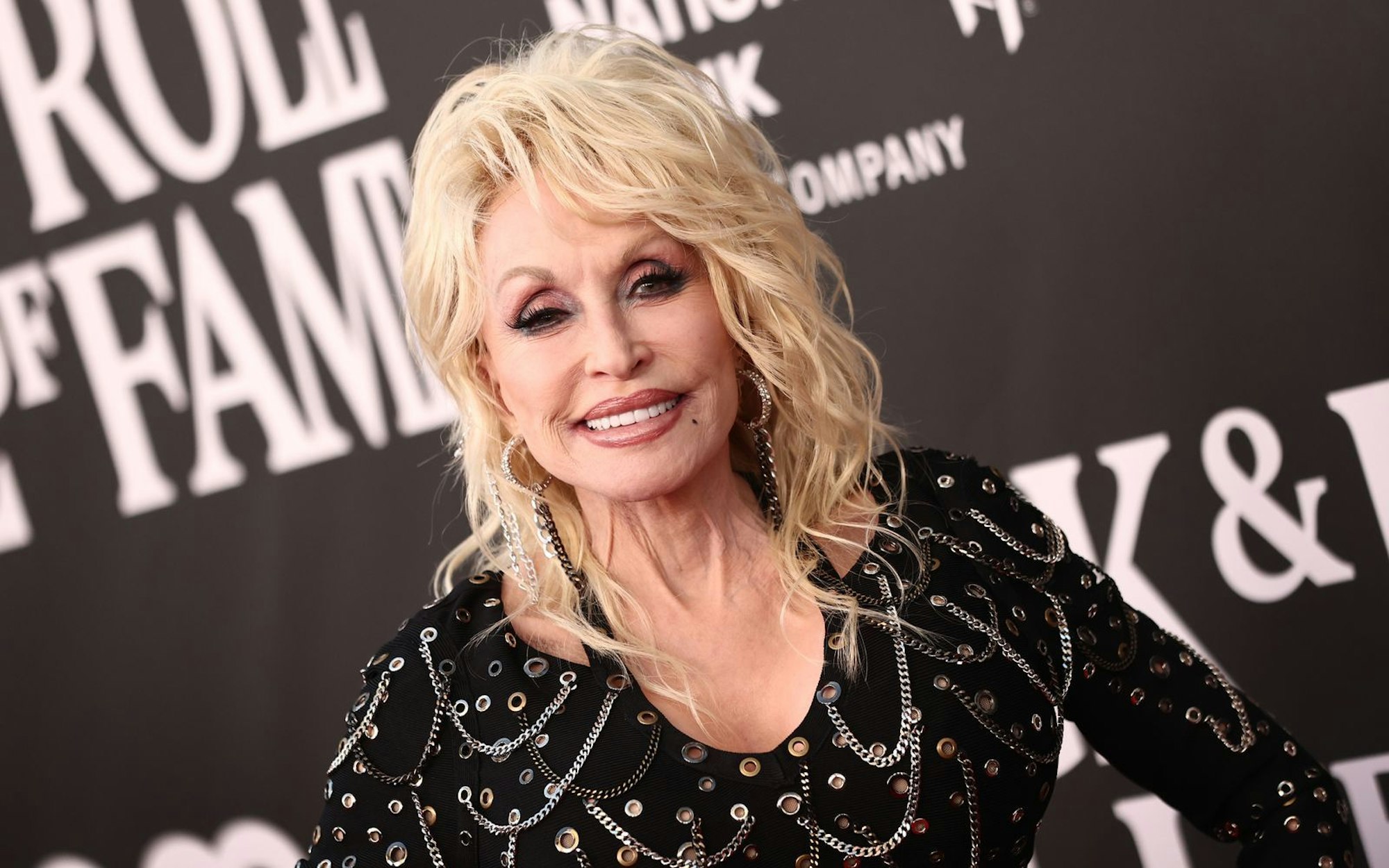 Im März verlor Dolly Parton ihren Ehemann, mit dem sie fast 60 Jahre verheiratet war. (Bild: 2022 Getty Images/Emma McIntyre)