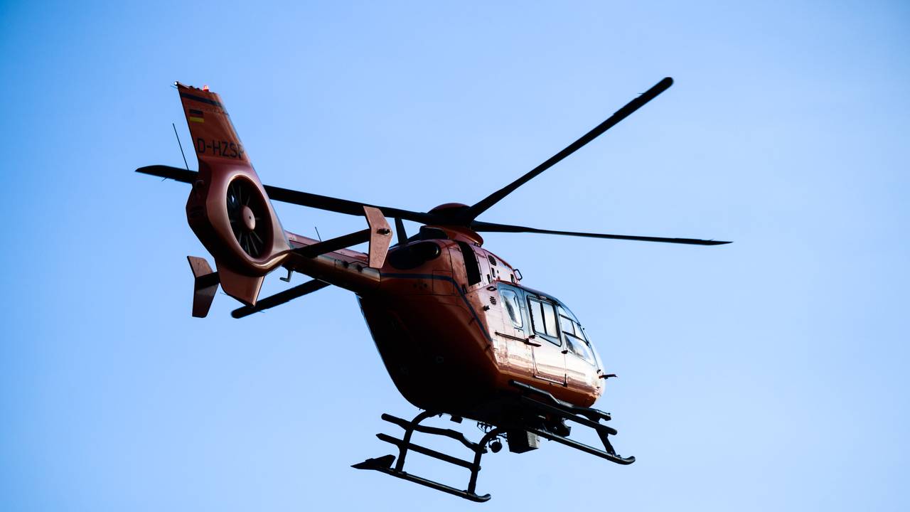 Ein Rettungshubschrauber ist im Einsatz (Symbolfoto)