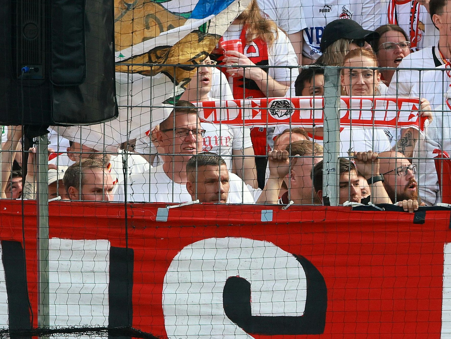 Lukas Podolski in der Kölner Südkurve.