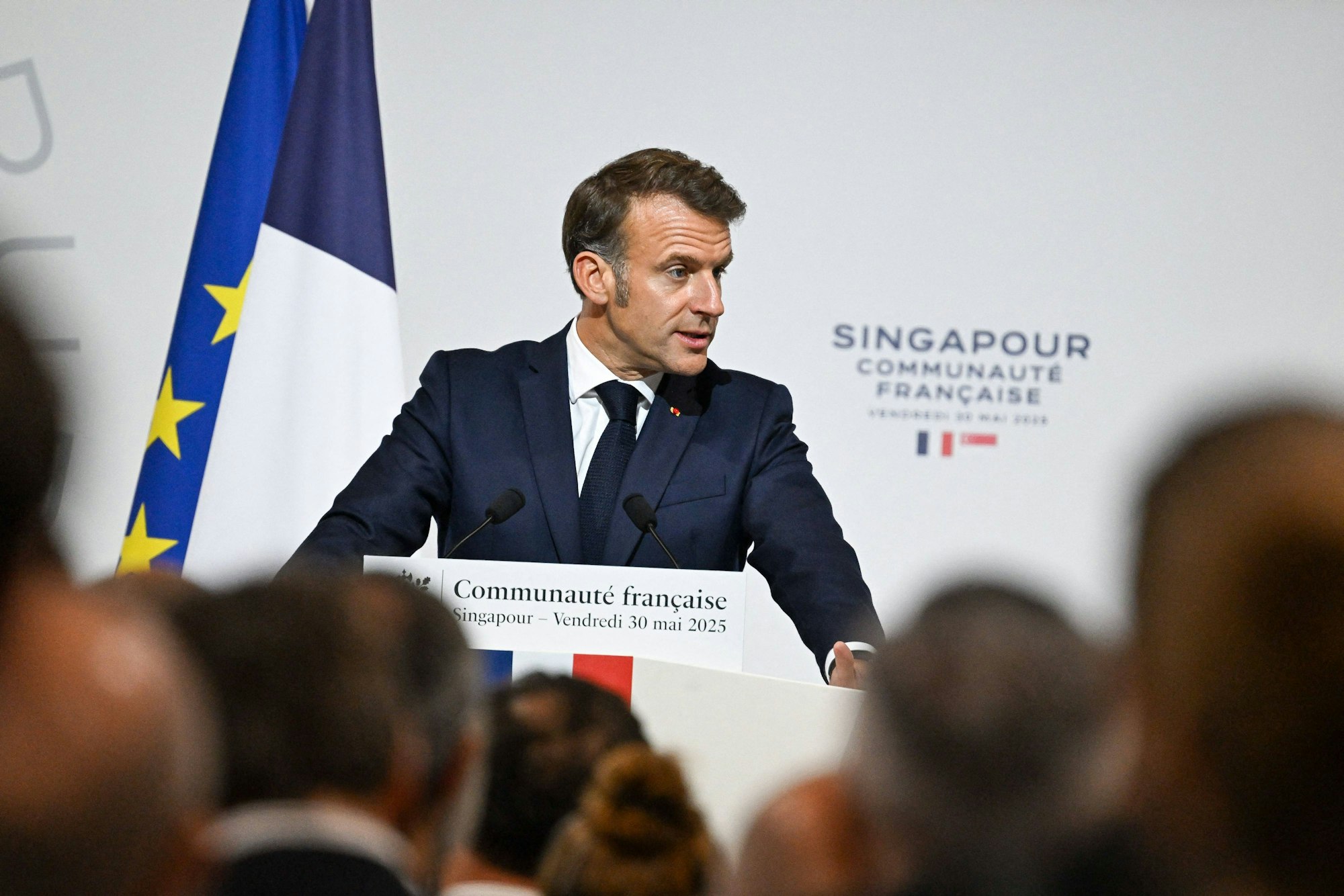 Emmanuel Macron bei einem Gespräch zwischen Frankreich und Singapur.