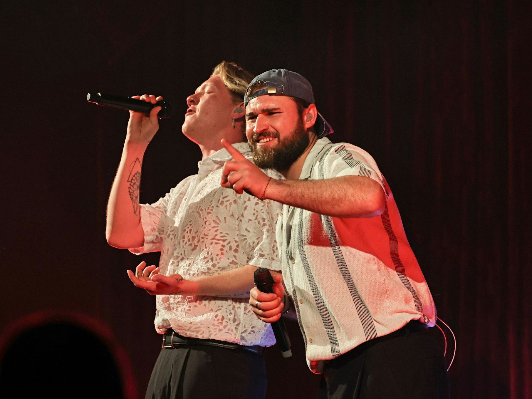 Max Rohde und Harun Berkovic von King Loui auf der Bühne.