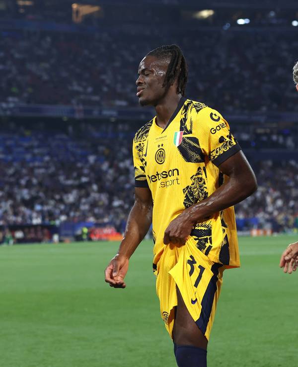 Nationalspieler Yann Bisseck musste im Finale der Champions League am Samstag (31. Mai 2025) verletzungsbedingt ausgewechselt werden.