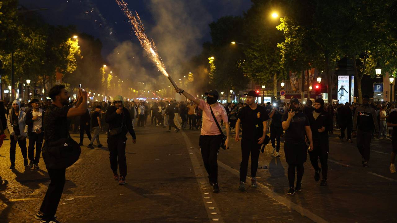 Fans während des Endspiels der Champions League in Paris.