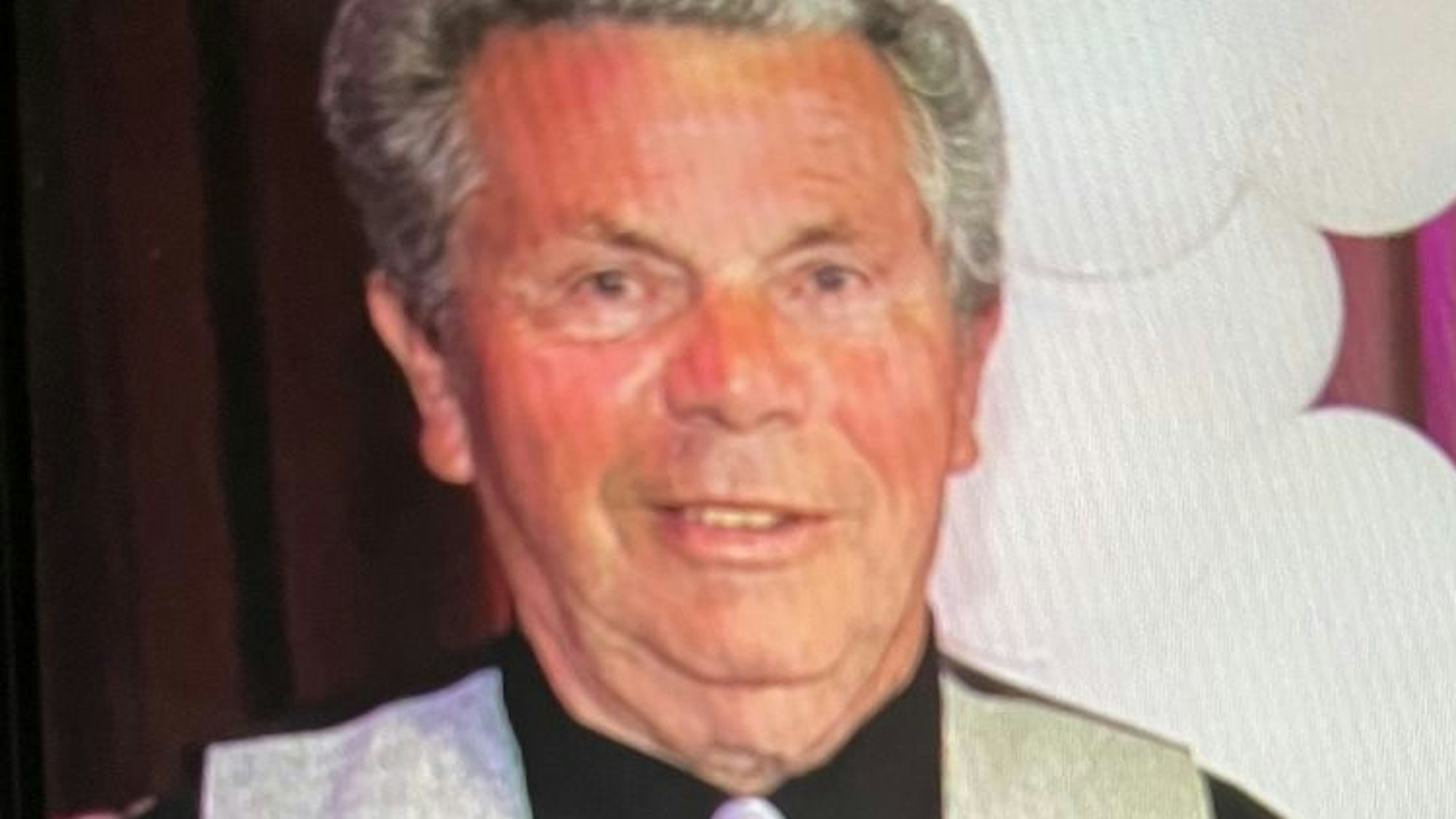 Vermisstenanzeige: 88-jähriger Mann aus Wesel wird seit dem 31. Mai 2025 vermisst. Zuletzt wurde er auf einem dunkelgrauen Damenrad mit Korb gesehen.