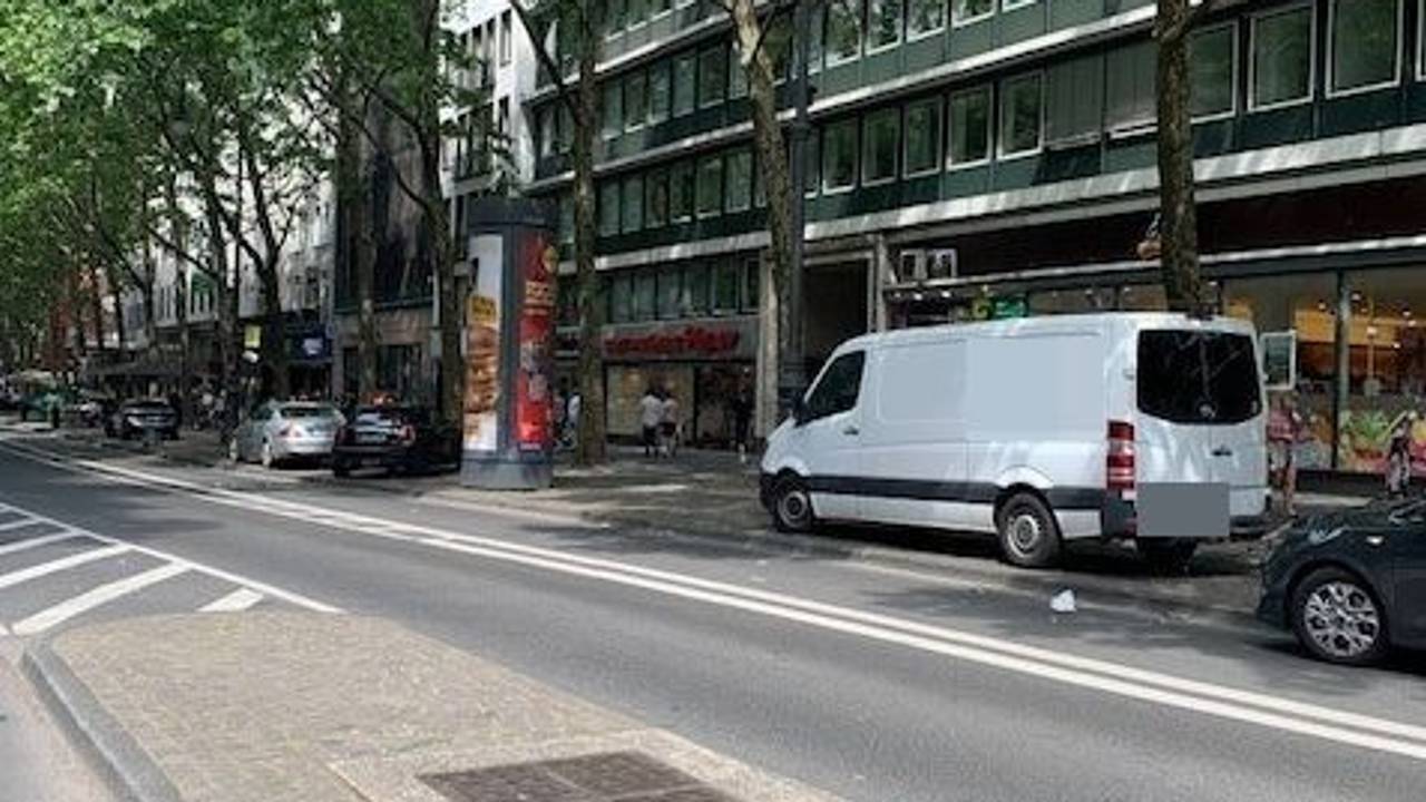 Falschparker auf dem Hohenzollernring.