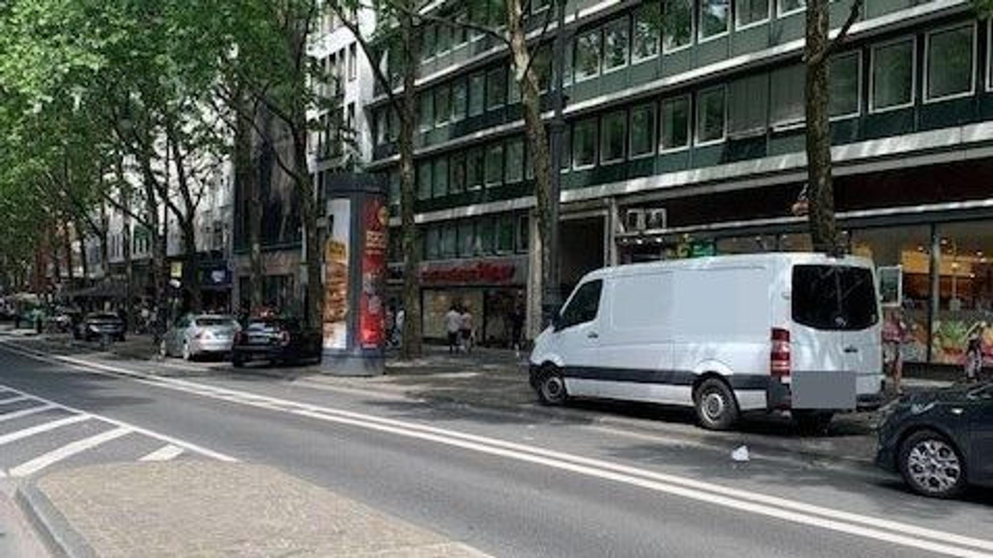 Falschparker auf dem Hohenzollernring.