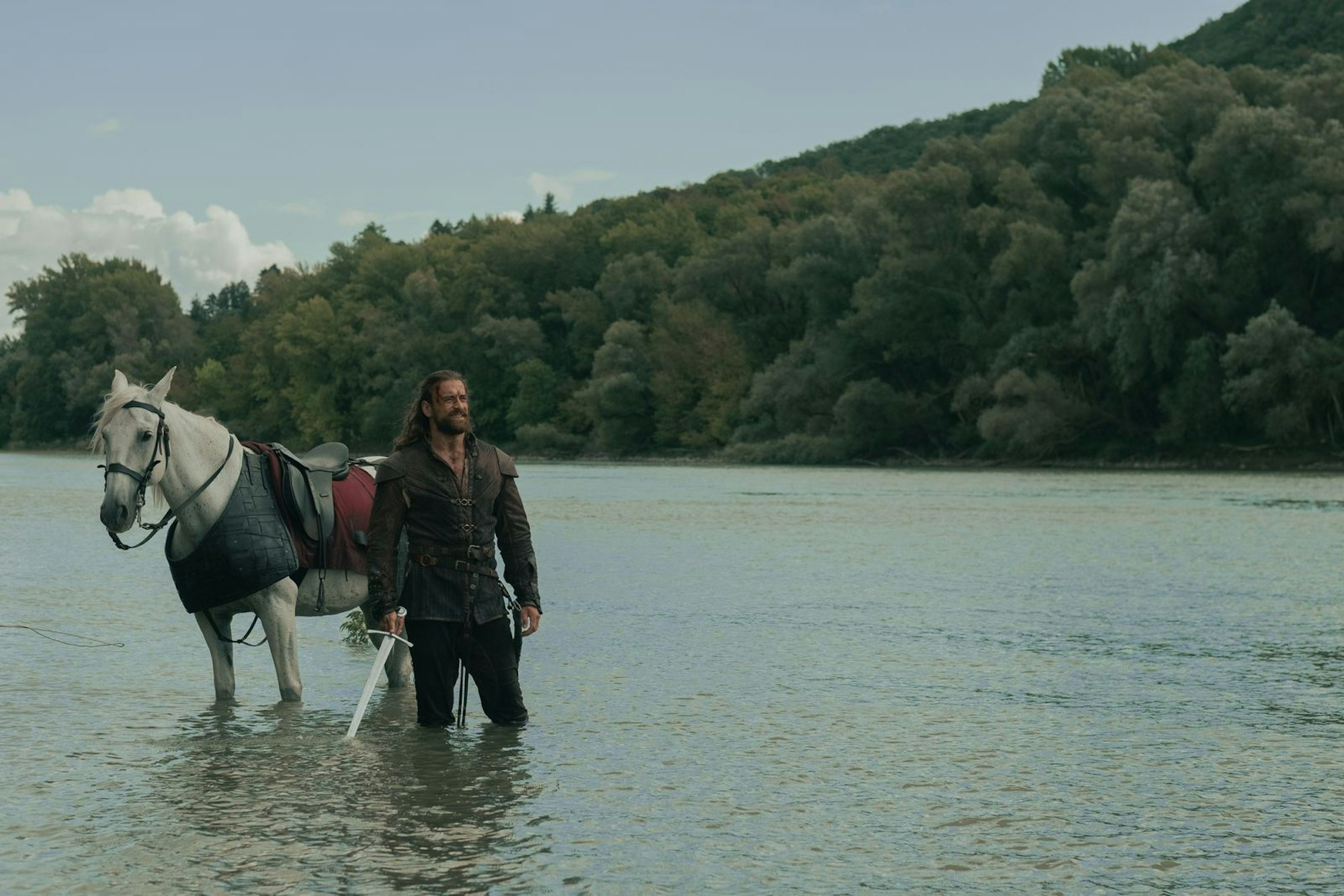 Ein Held zu Wasser und zu Land: Janos Hunyadi (Gellért L. Kádár) und sein Pferd blicken in die Weite. (Bild: © Kristof Galgoczi / Beta Film)