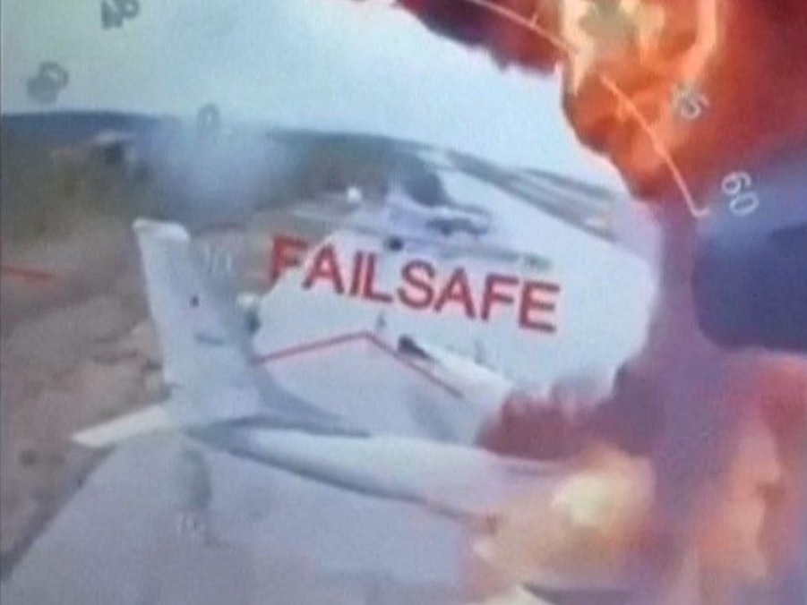 Auf einem Screenshot von einem vom ukrainischen Sicherheitsdienst veröffentlichten Video sind Explosionen zu erkennen.