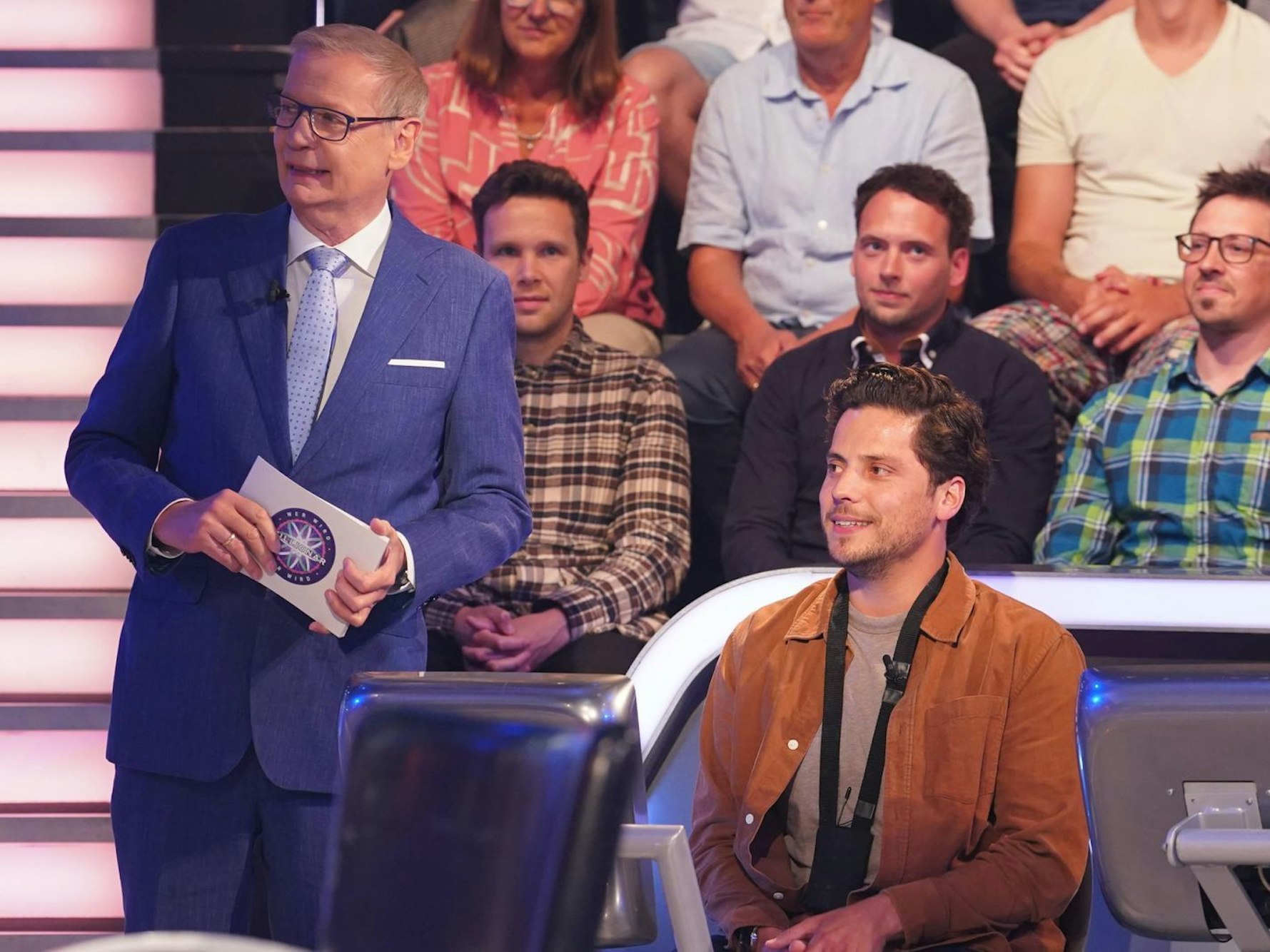 Der Überraschungsgast wusste vorher nicht, dass er als Kandidat angemeldet war. Er erspielte 64.000. (Bild: RTL / Stefan Gregorowius)