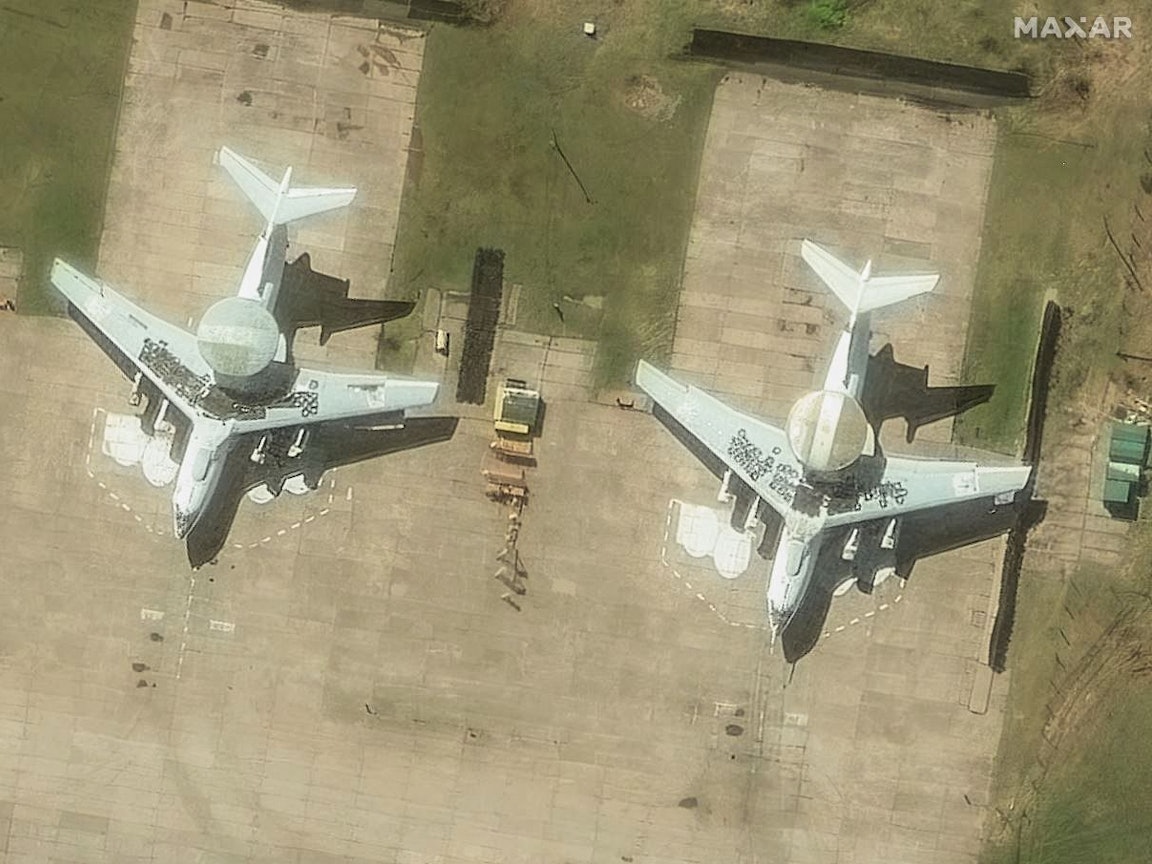Zwei russische A-50-Aufklärungsflugzeuge standen zum Zeitpunkt der ukrainischen Angriffe auf dem Flugplatz Iwanowo, berichtet der britische „Telegraph“. Die hier gezeigte Aufnahme stammt vom 3. Mai. (Archivbild)