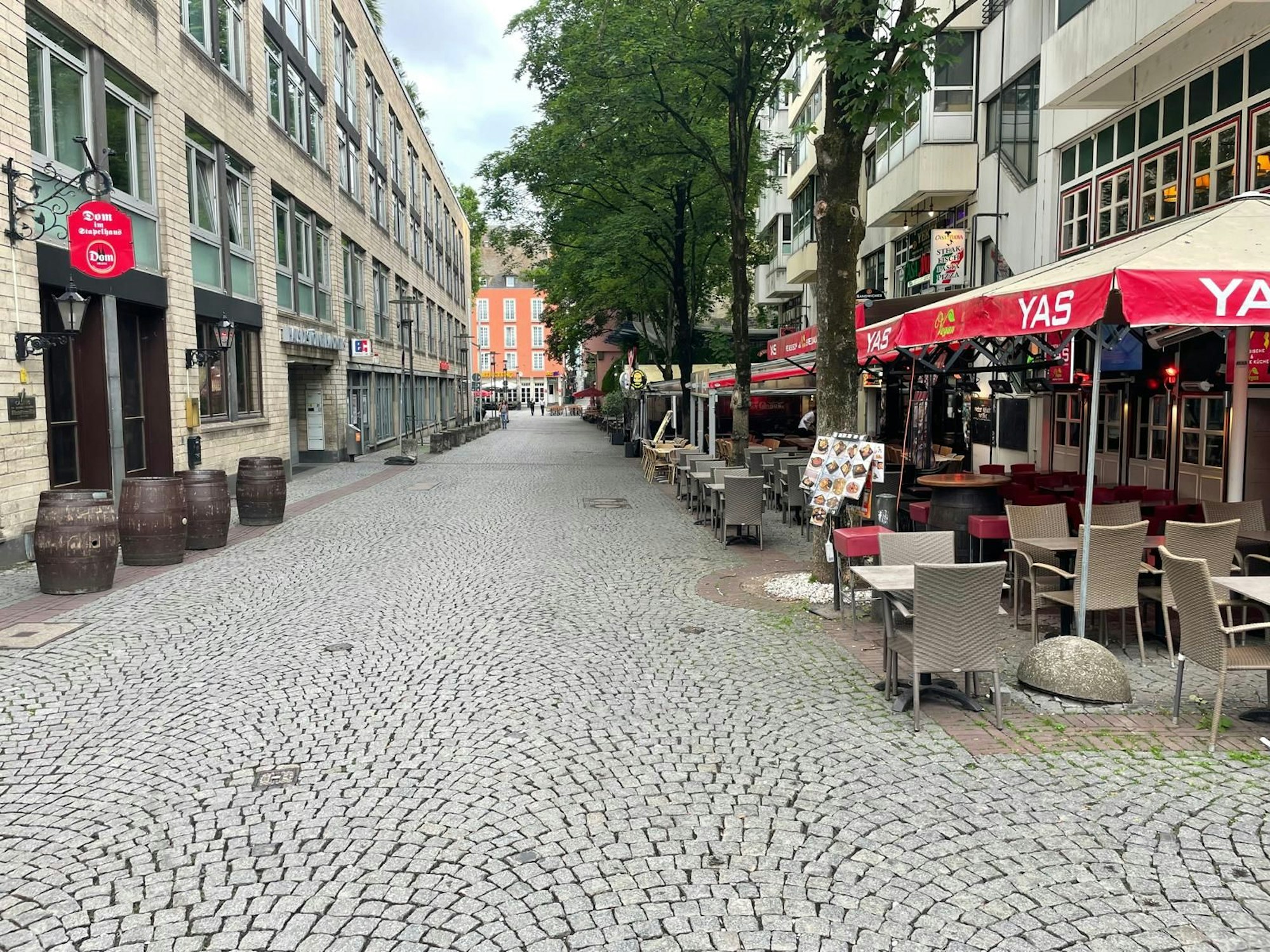 Die Altstadt erwacht langsam wieder zum Leben.