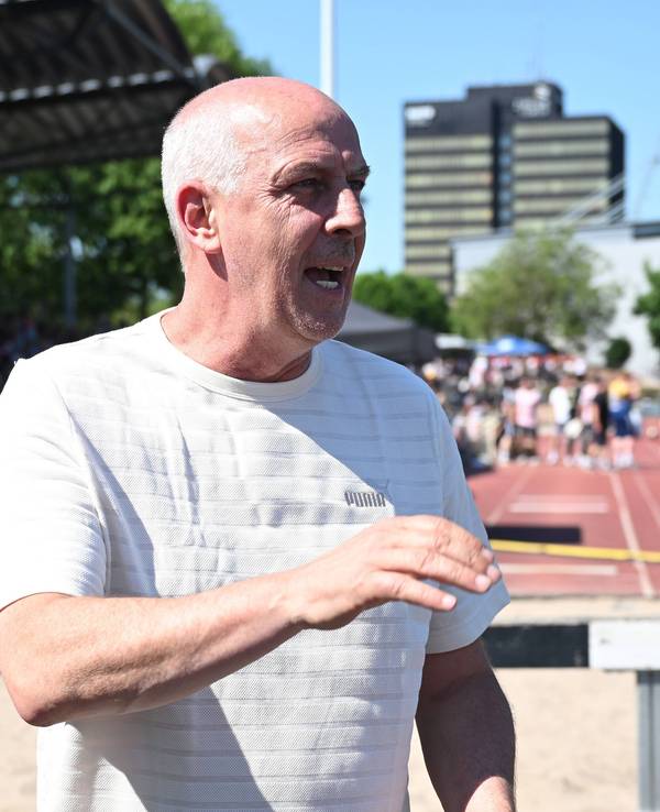 Mario Basler, hier am 1. Mai 2025 in Wiesbaden bei einem Legendenspiel.