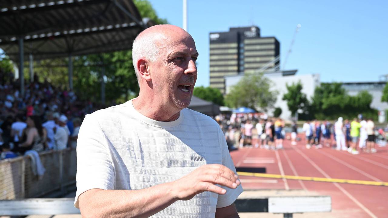 Mario Basler, hier am 1. Mai 2025 in Wiesbaden bei einem Legendenspiel.