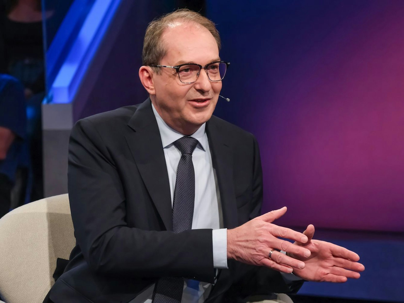 „Wir haben einen Auftrag“, gestand Dobrindt ein Versäumnis bei Grenz-Zurückweisungen ein: „Wir müssen diese Begründung entsprechend liefern.“ (Bild: WDR / Oliver Ziebe)