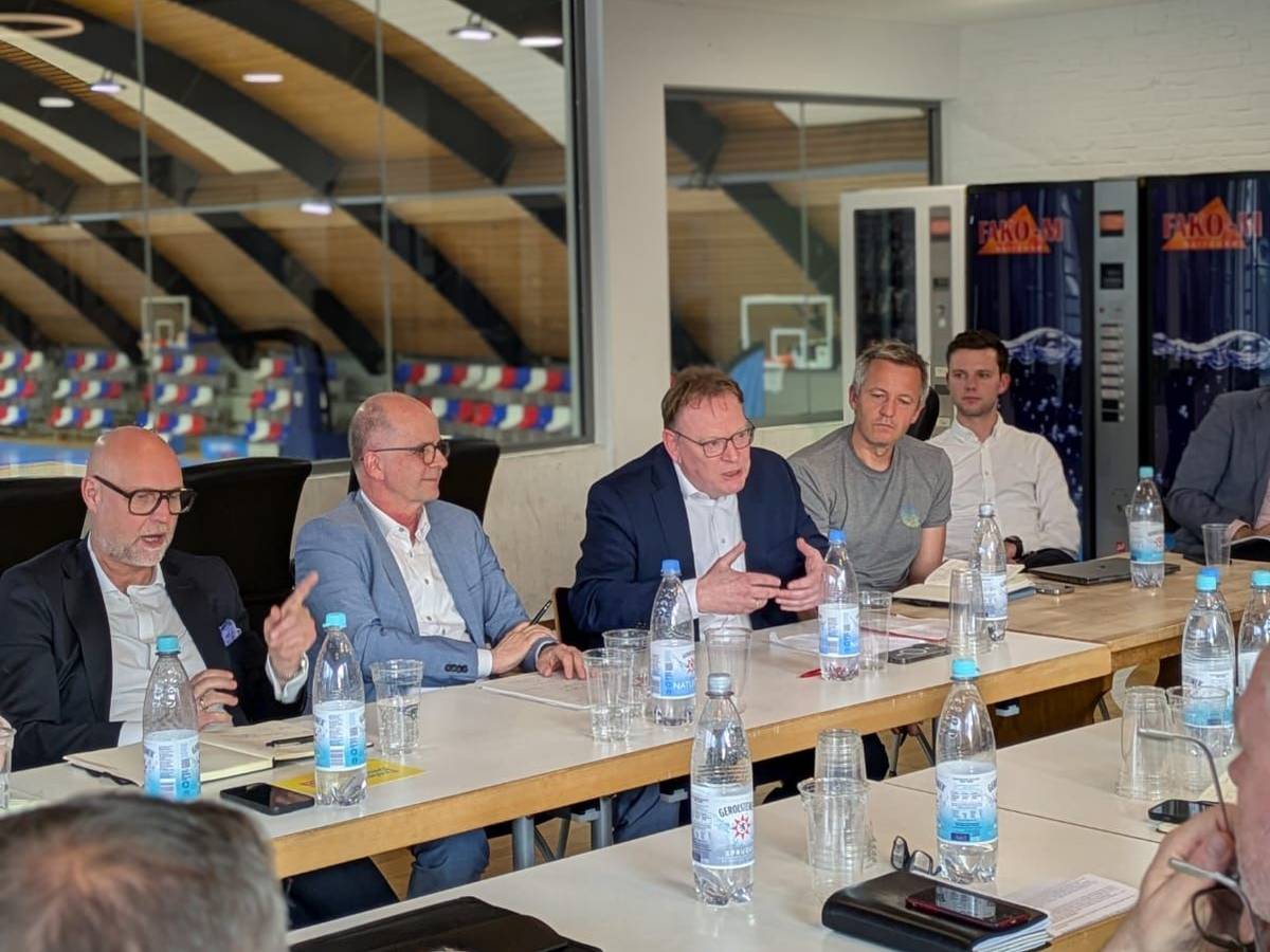 Allianz Kölner Sport: OB-Kandidaten zu Gast und im Gespräch mit FC-Boss Philipp Türoff.