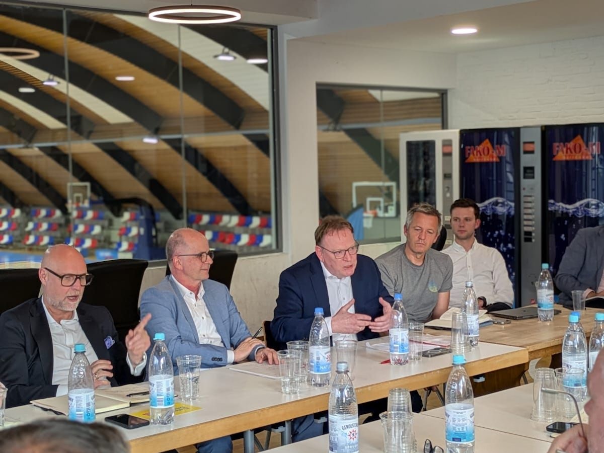 Allianz Kölner Sport: OB-Kandidaten zu Gast und im Gespräch mit FC-Boss Philipp Türoff.