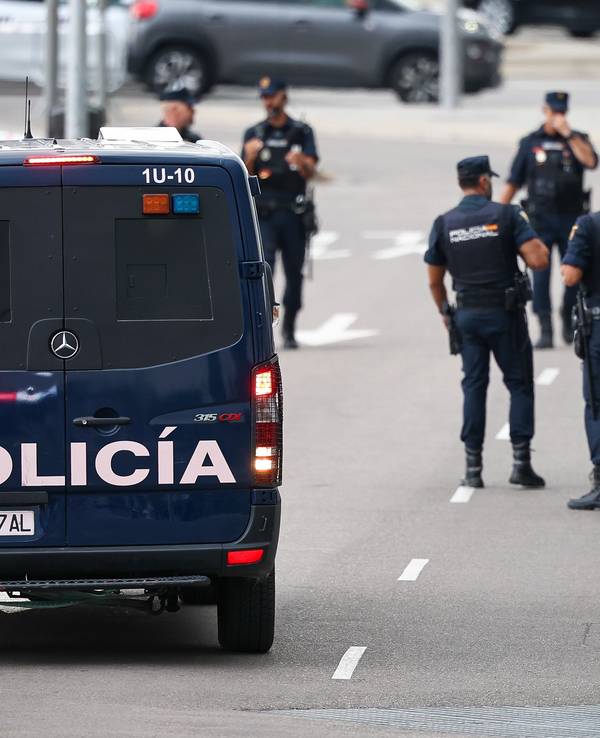 Einsatzkräfte der spanischen Polizei bei einem Einsatz in Madrid (Archivfoto)