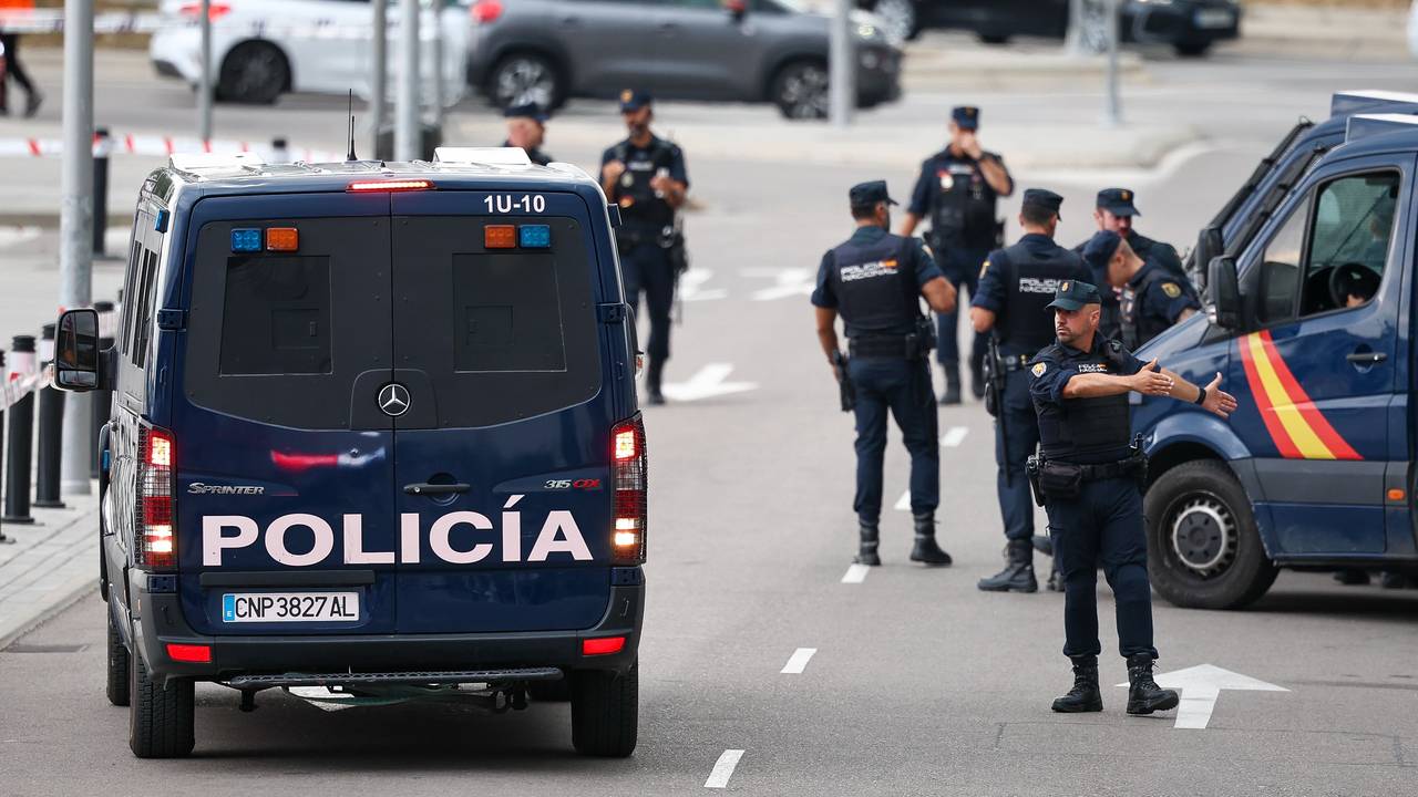 Einsatzkräfte der spanischen Polizei bei einem Einsatz in Madrid (Archivfoto)