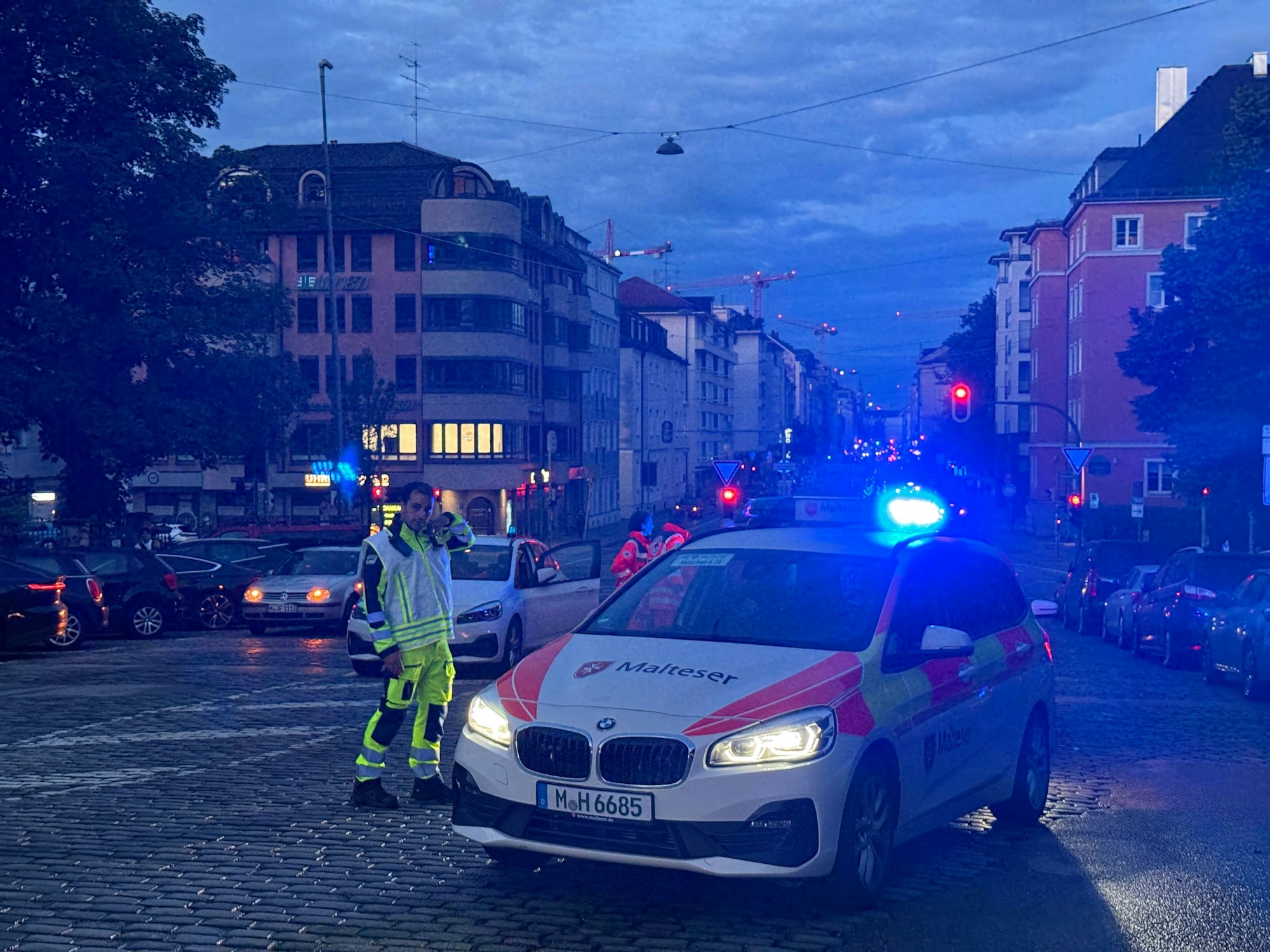 An der Theresienwiese in München hat es einen Schusswaffeneinsatz der Polizei gegeben.