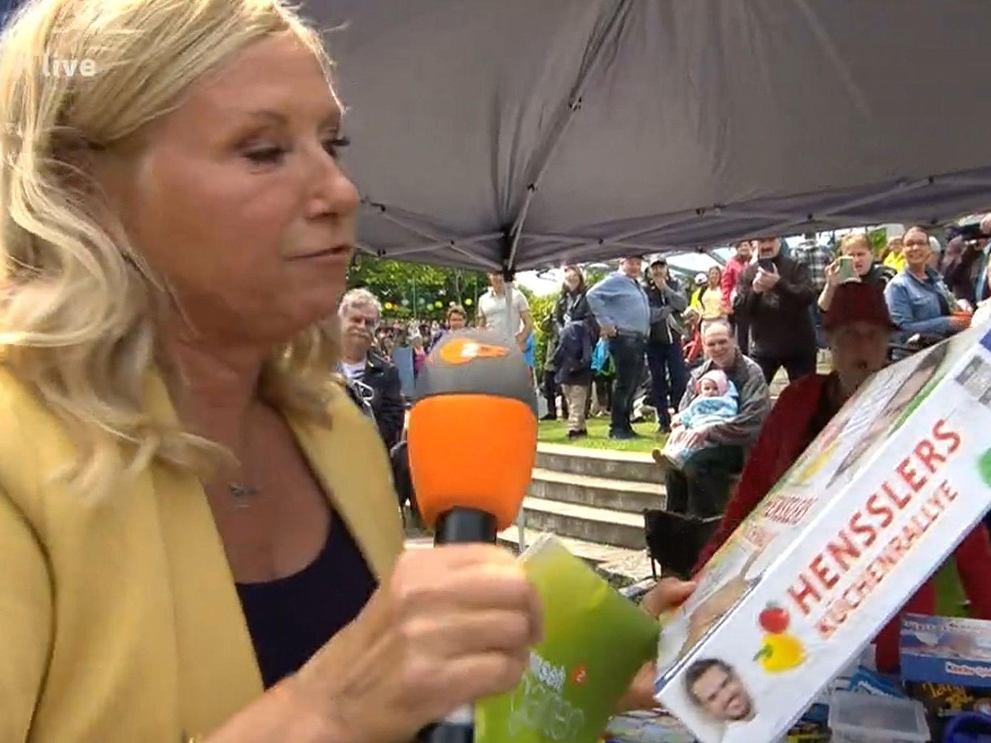 Andrea Kiewel trödelt sich zu Pfingsten traditionell durch den Fernsehgarten.