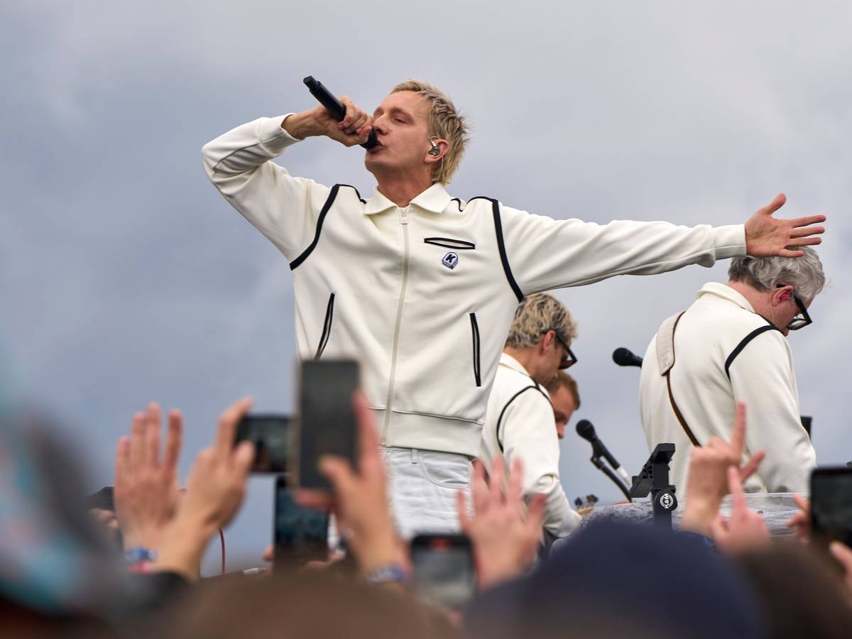 Kraftklub-Frontmann Felix Kummer bei Rock am Ring. Jetzt kommt die Band nach Köln.